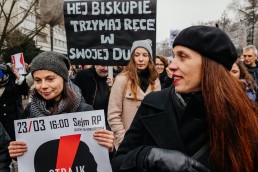 Czarny piątek w całej Polsce. Kobiety protestują przeciwko zaostrzeniu prawa aborcyjnego